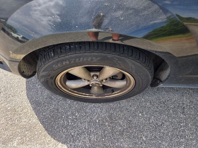 2006 Ford Mustang V6 Deluxe