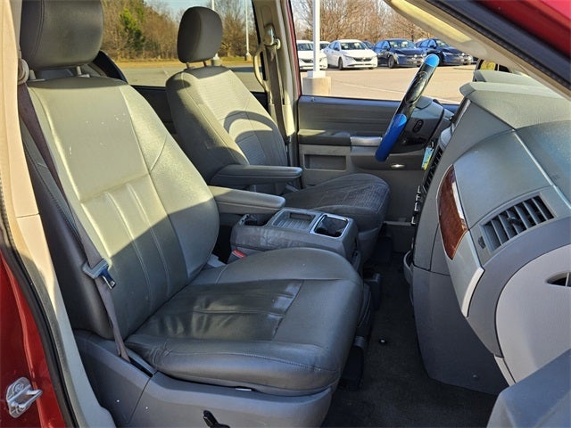 2008 Chrysler Town & Country Touring