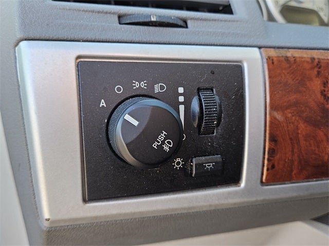 2008 Chrysler Town & Country Touring