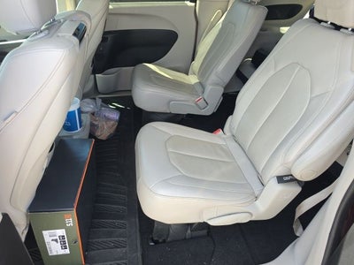 2017 Chrysler Pacifica Touring L Plus
