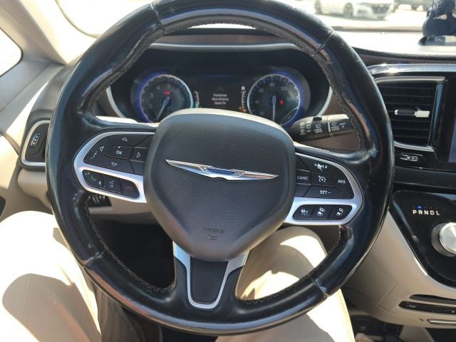 2017 Chrysler Pacifica Touring L Plus