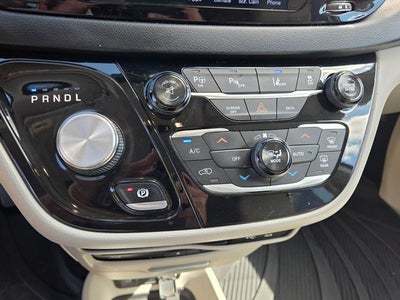 2017 Chrysler Pacifica Touring L Plus