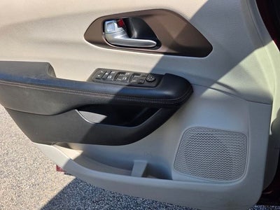 2017 Chrysler Pacifica Touring L Plus