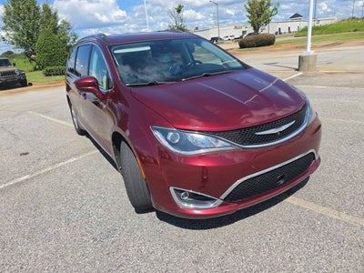 2017 Chrysler Pacifica Touring L Plus