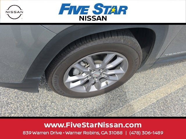 2023 GMC Terrain SLT