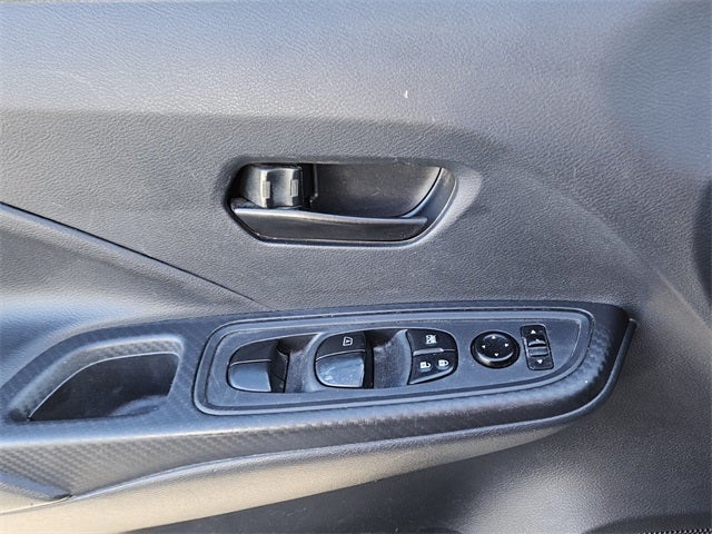 2022 Nissan Versa 1.6 S