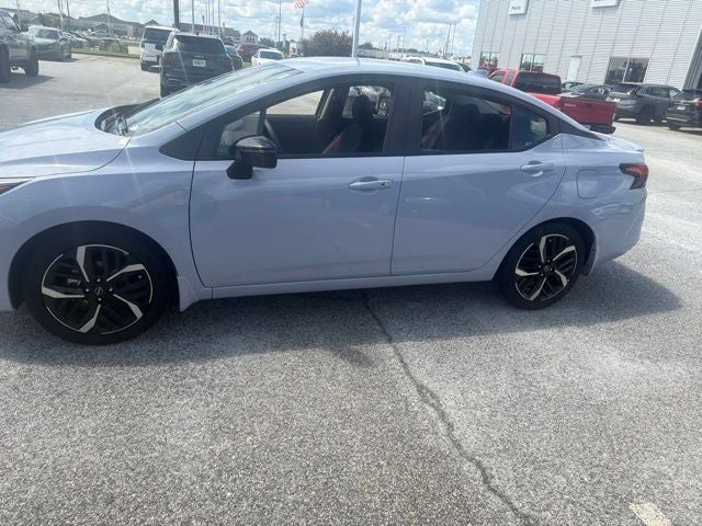 2025 Nissan Versa 1.6 SR