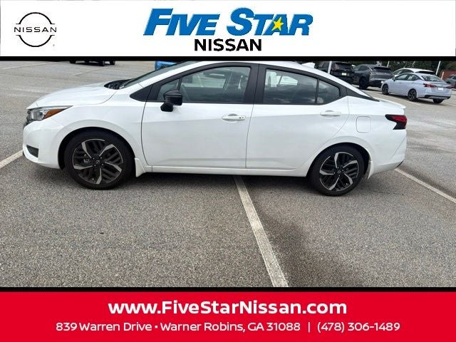 2025 Nissan Versa 1.6 SR