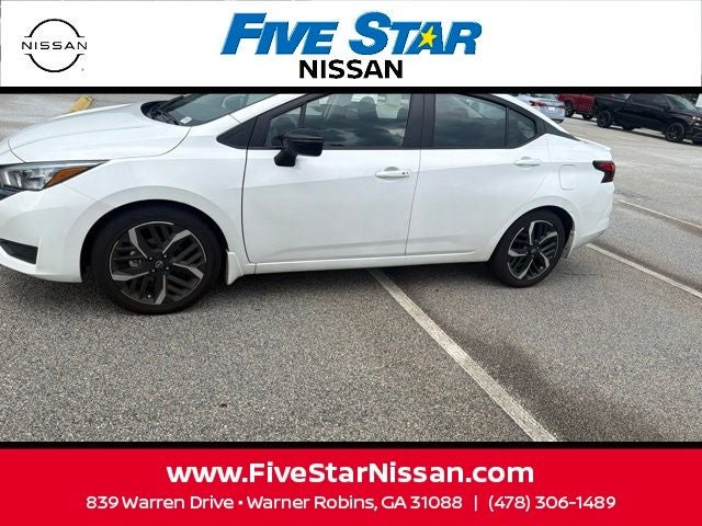 2025 Nissan Versa 1.6 SR