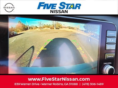 2025 Nissan Versa 1.6 SR
