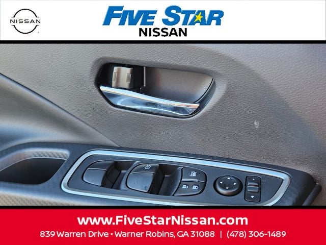 2025 Nissan Versa 1.6 SR
