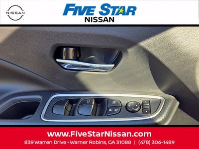 2025 Nissan Versa 1.6 SR