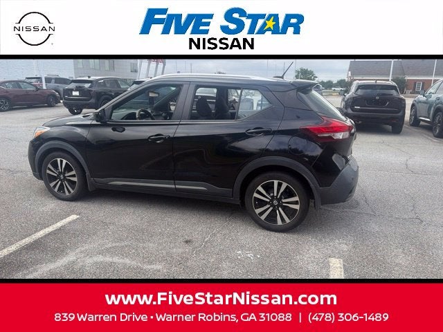 2020 Nissan Kicks SR