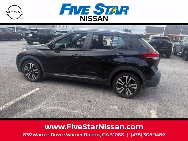 2020 Nissan Kicks SR