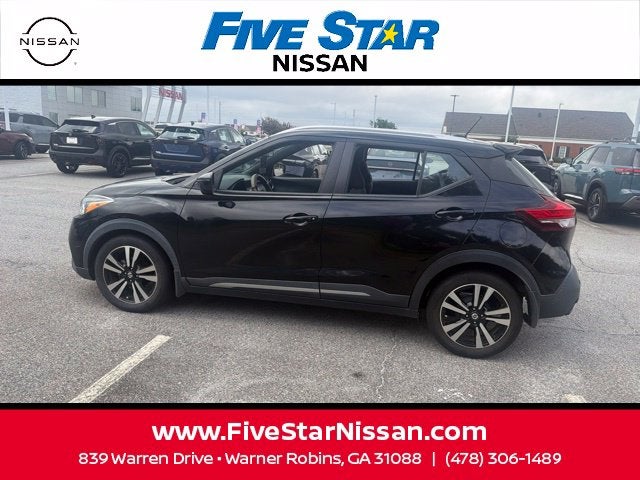 2020 Nissan Kicks SR