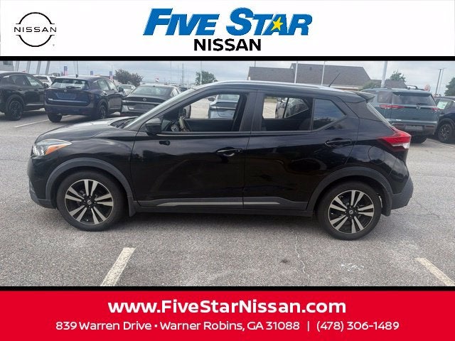 2020 Nissan Kicks SR
