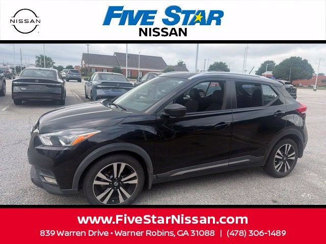 2020 Nissan Kicks SR