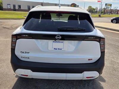 2025 Nissan Kicks SR