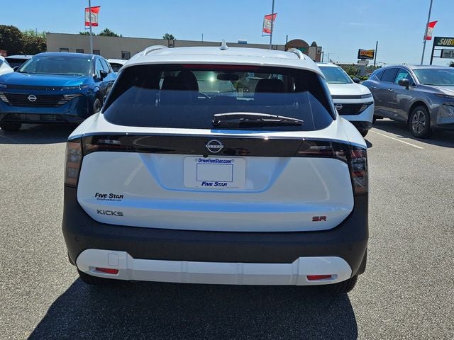 2025 Nissan Kicks SR