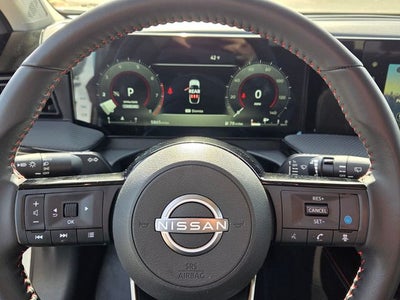 2025 Nissan Kicks SR