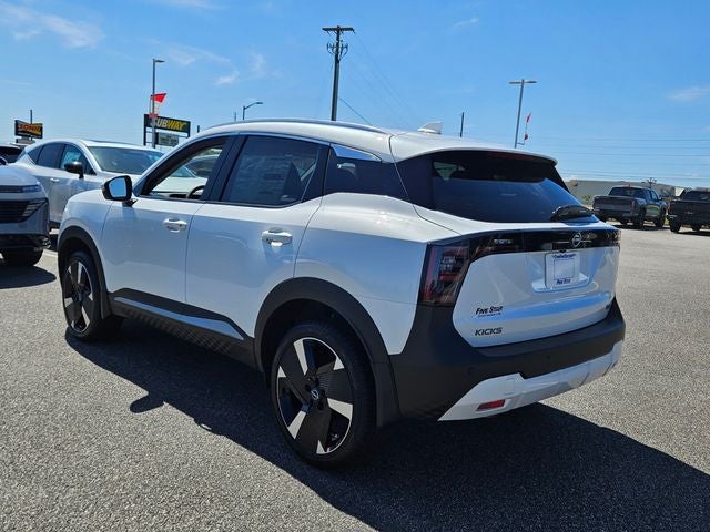 2025 Nissan Kicks SR
