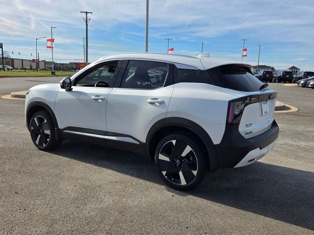 2025 Nissan Kicks SR