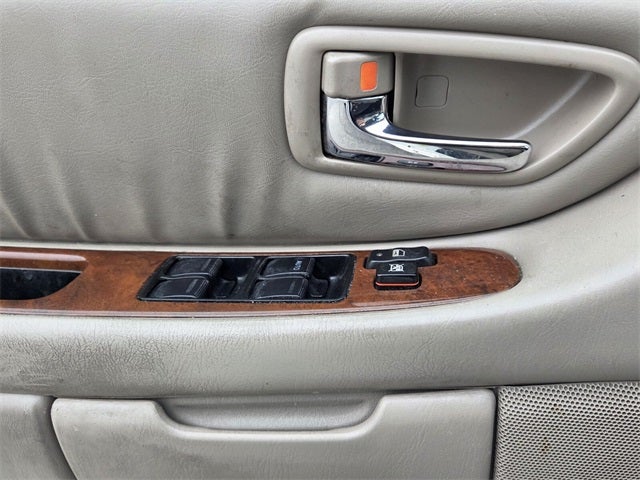 2003 Toyota Avalon XLS