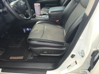 2020 Nissan Pathfinder SV
