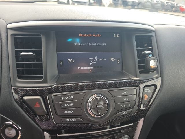 2020 Nissan Pathfinder SV