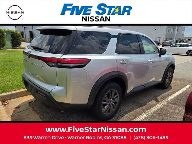 2024 Nissan Pathfinder S