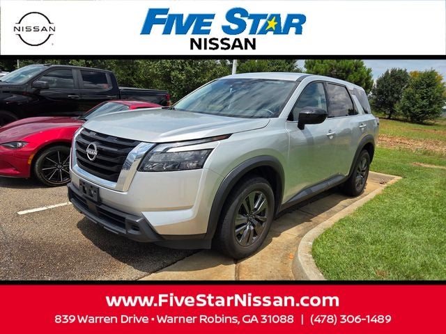 2024 Nissan Pathfinder S