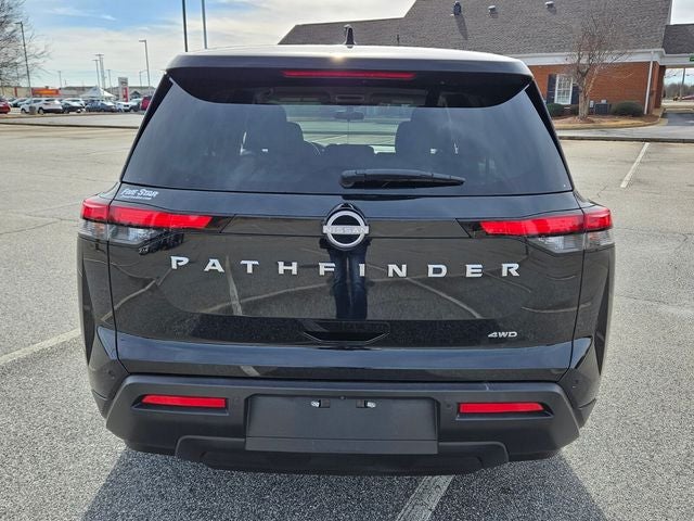 2023 Nissan Pathfinder S