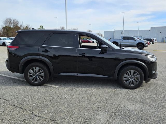 2023 Nissan Pathfinder S