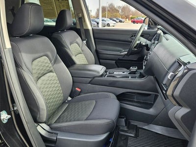 2023 Nissan Pathfinder S