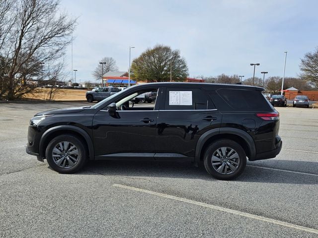 2023 Nissan Pathfinder S