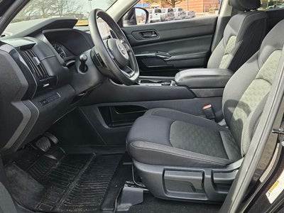 2023 Nissan Pathfinder S