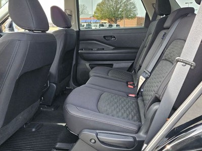 2023 Nissan Pathfinder S