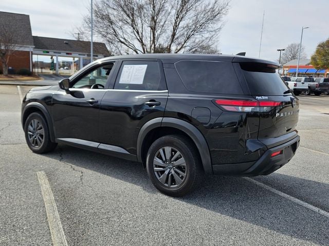 2023 Nissan Pathfinder S
