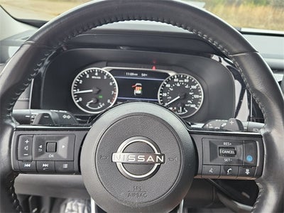 2022 Nissan Pathfinder SV