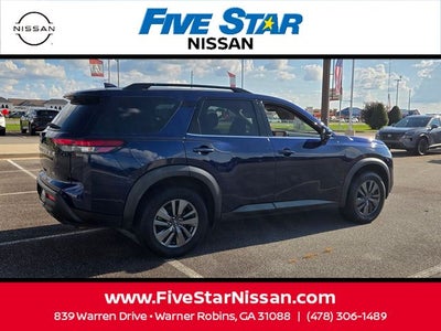 2024 Nissan Pathfinder SV