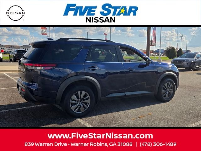 2024 Nissan Pathfinder SV