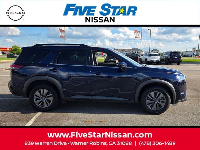 2024 Nissan Pathfinder SV