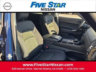 2024 Nissan Pathfinder SV