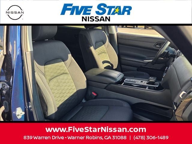 2024 Nissan Pathfinder SV