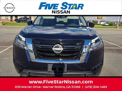 2024 Nissan Pathfinder SV
