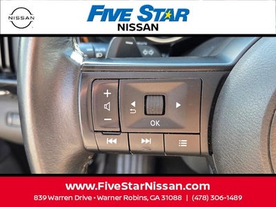 2024 Nissan Pathfinder SV