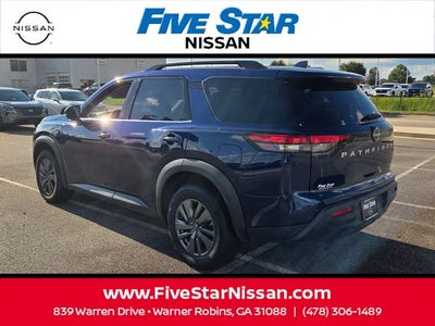 2024 Nissan Pathfinder SV