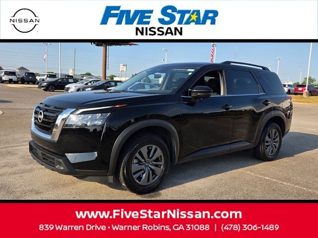 2025 Nissan Pathfinder SV