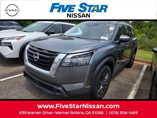 2024 Nissan Pathfinder SV