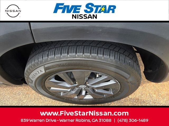 2024 Nissan Pathfinder SV